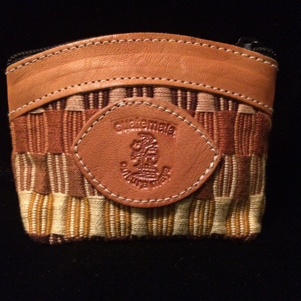 Boja Teori Handcrafted Artisan Embroidery Coin Bag